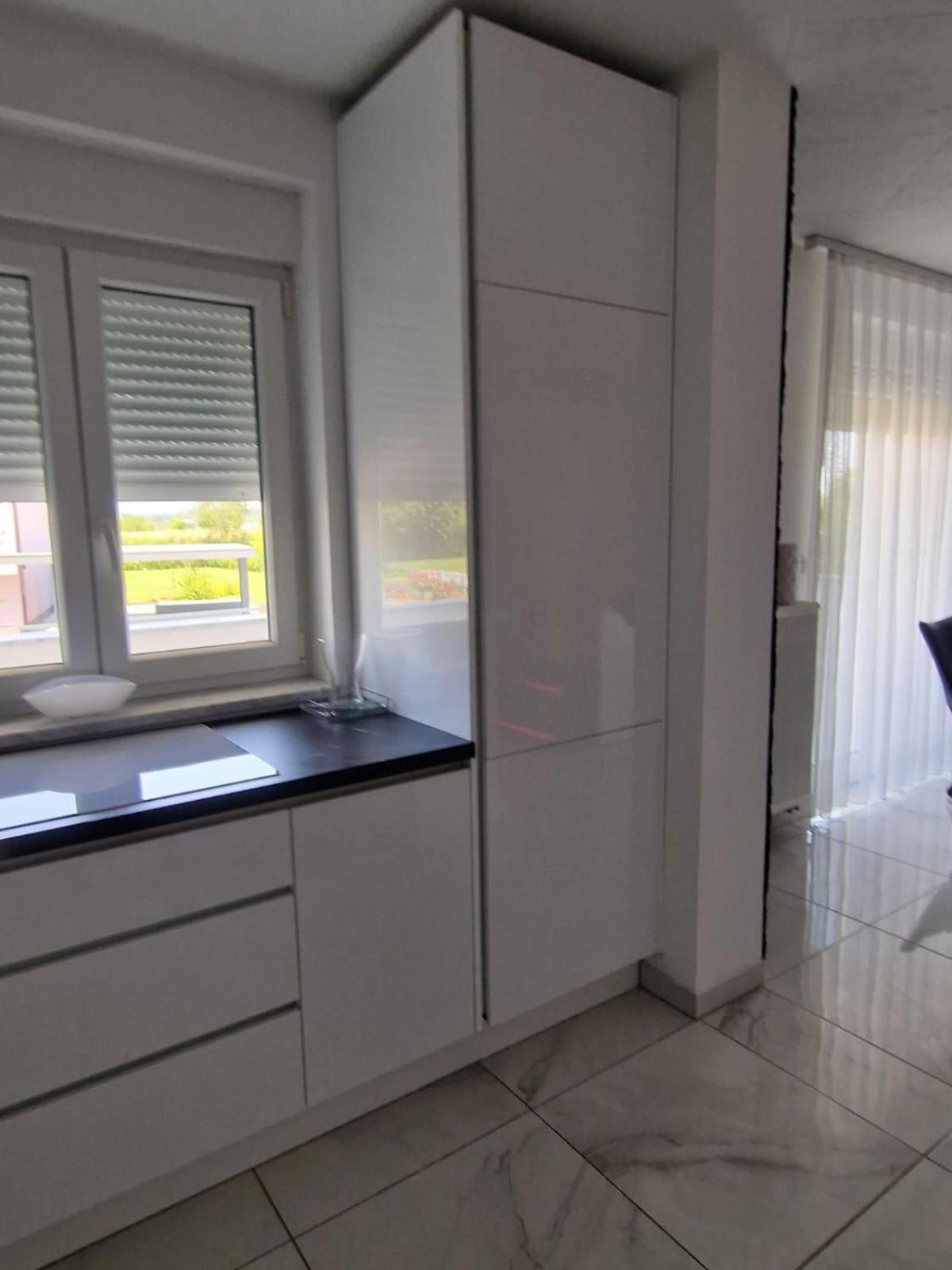Ema Villa *