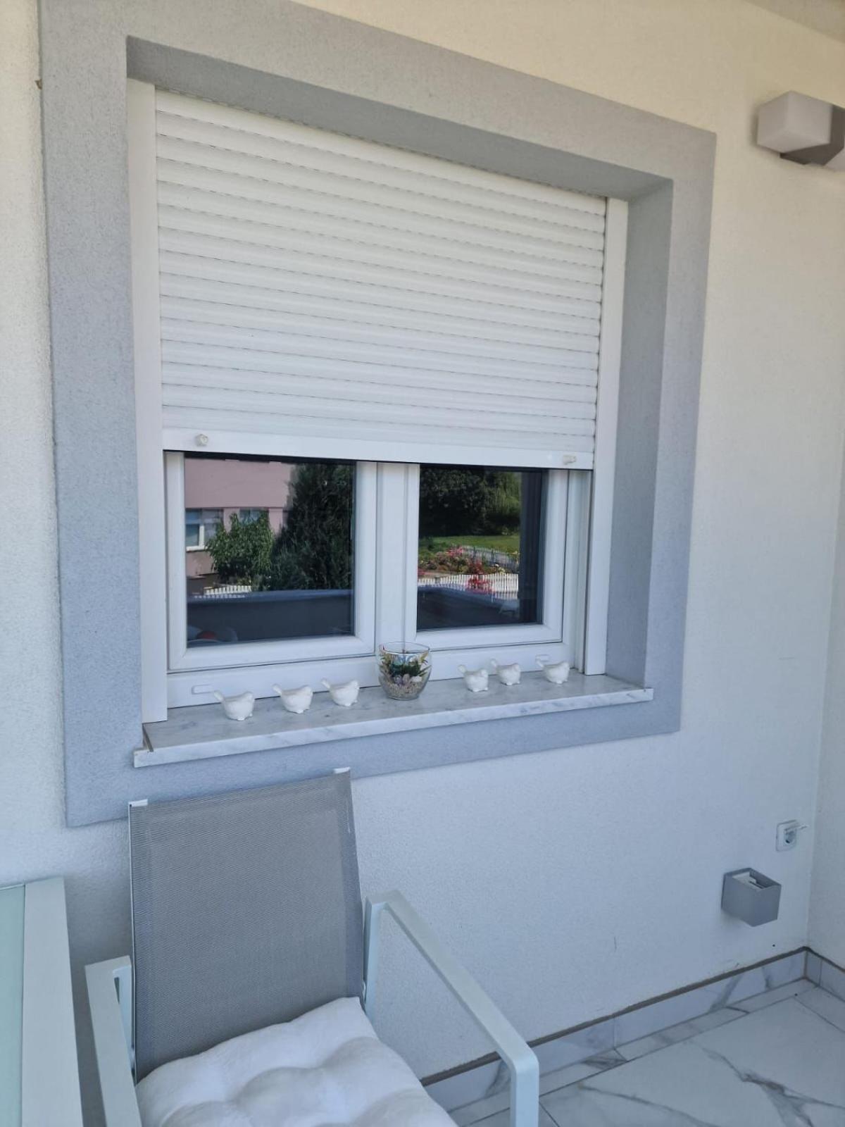 Ema Villa *